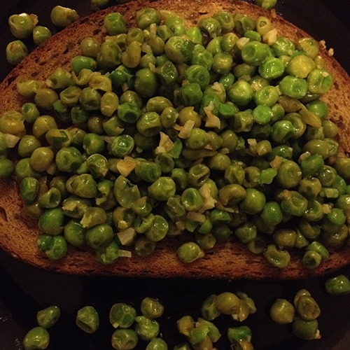 On Toast: Peas and Lemon